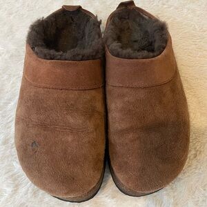 LL Bean Wicked Good Women’s Brown Suede Slippers